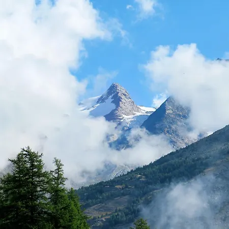 Perrine By Interhome 萨斯费